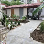 Relax 1&2 Апартаменты *